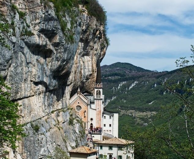 Santuario Madonna della Corona, Verona e Padova