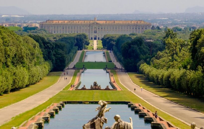 Pasqua fra la Reggia di Caserta, la Reggia di Portici, il Complesso di San Leucio e il museo ferroviario borbonico di Pietrarsa